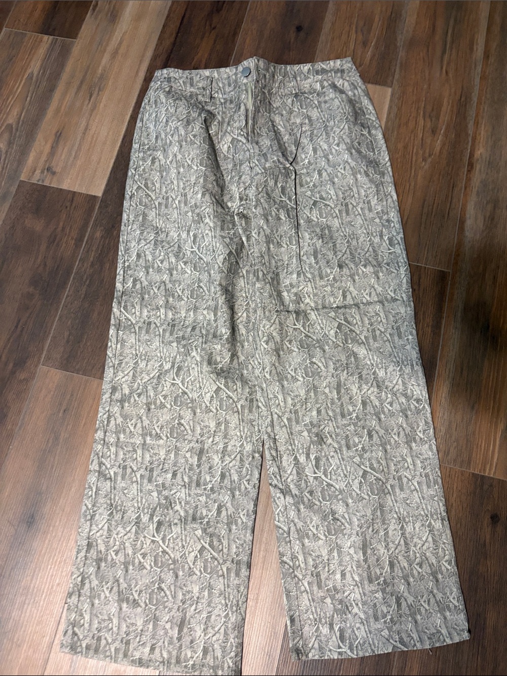 Le Lis Gray Camouflage Cargo Pants